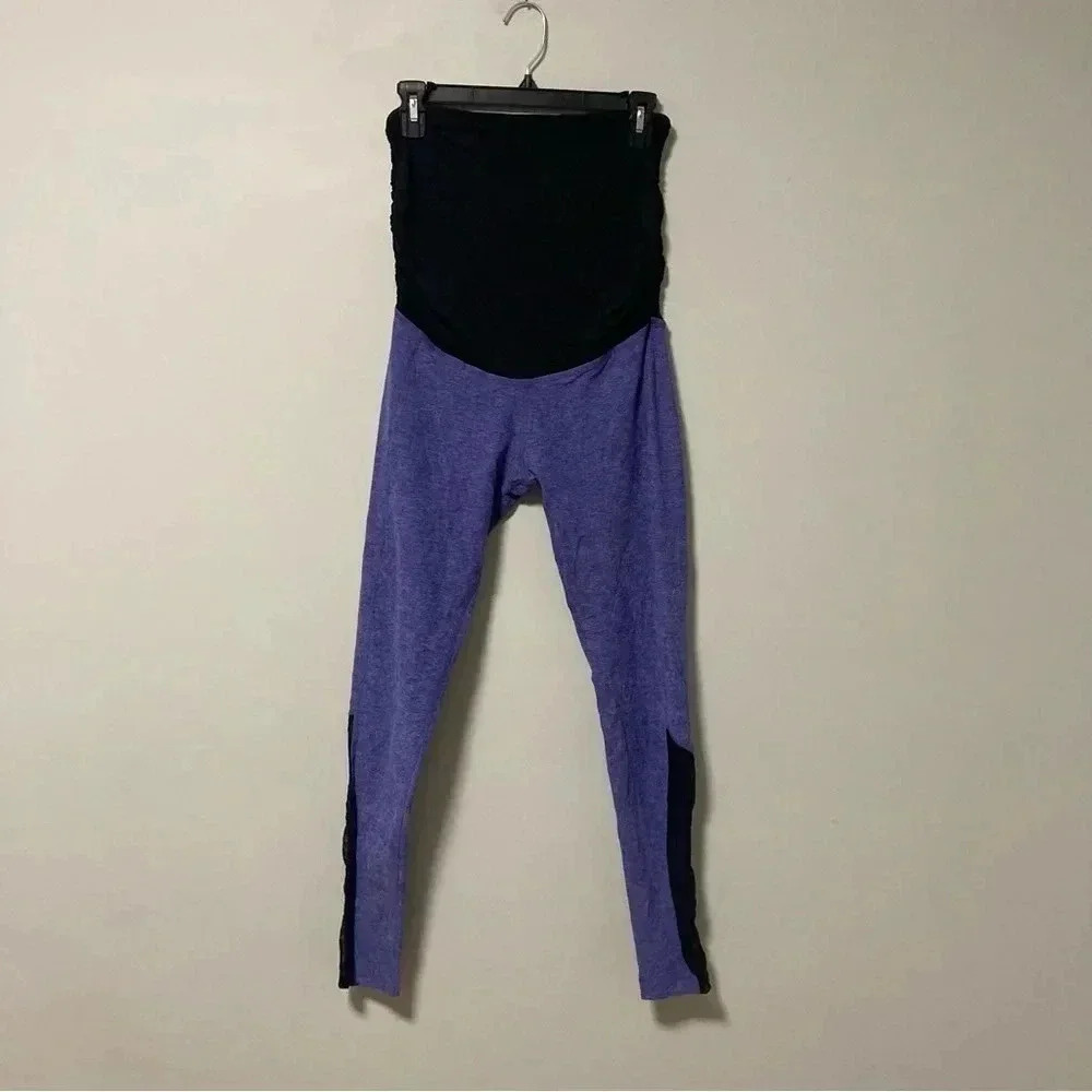 Beyond Yoga  the Bump purple blue ribbed maternity leggings